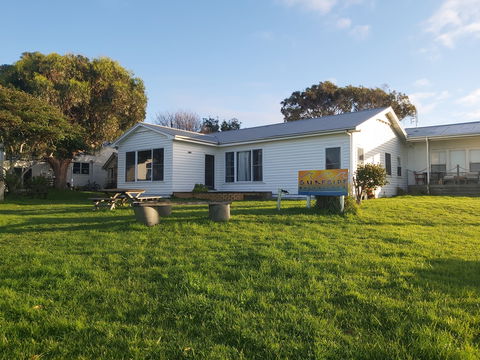 Surfside Backpacker - New Castle Holiday 0