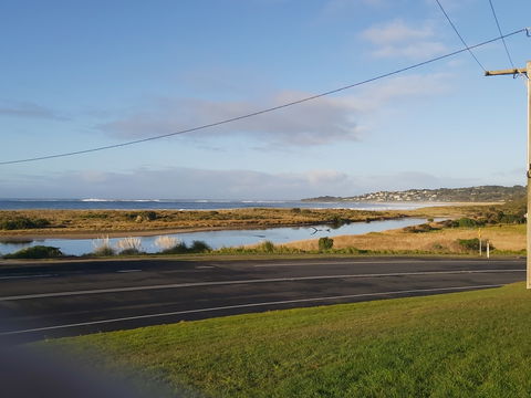 Surfside Backpacker - New Castle Holiday 1