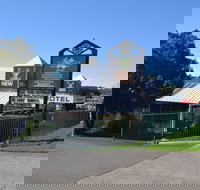 The Oaks Hotel Motel - New Castle Holiday