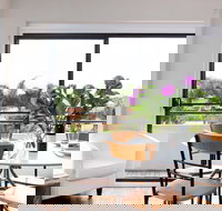 The Beachside Apartment - New Castle Holiday