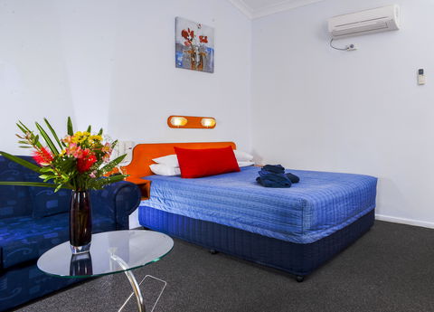 The Rest Point Motor Inn And Hereford Steakhouse Char Grill - New Castle Holiday 2