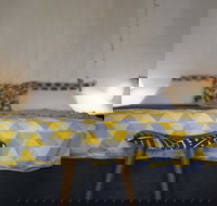 The Grey House - New Castle Holiday