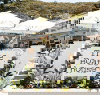 The Boathouse Hotel Patonga - New Castle Holiday