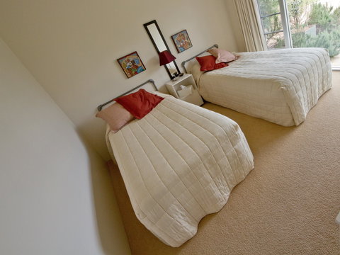 Tinnies At Back Creek Vineyard - New Castle Holiday 1