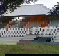 Tinonee Cottages - New Castle Holiday