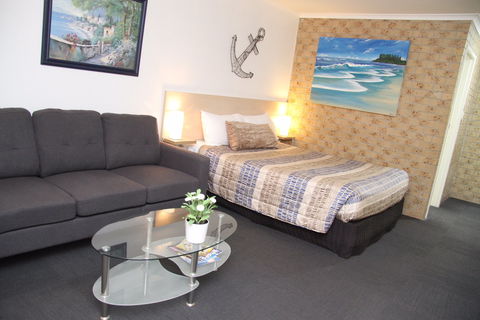 Tweed Harbour Motor Inn - New Castle Holiday 1