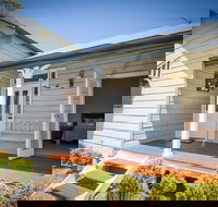 Wine Country Cottage - New Castle Holiday