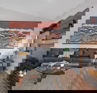 Wunderbar B - New Castle Holiday