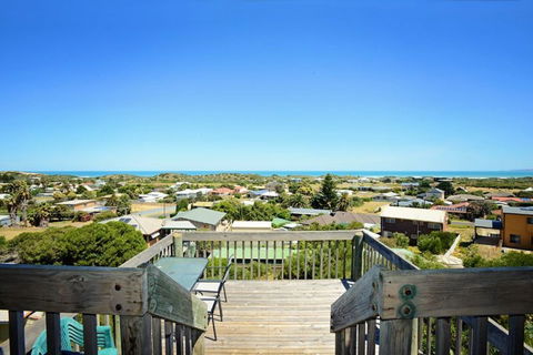 3 Henley Street - Goolwa Beach - New Castle Holiday 0
