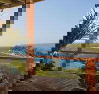 Absolute Oceanfront Cottage - New Castle Holiday
