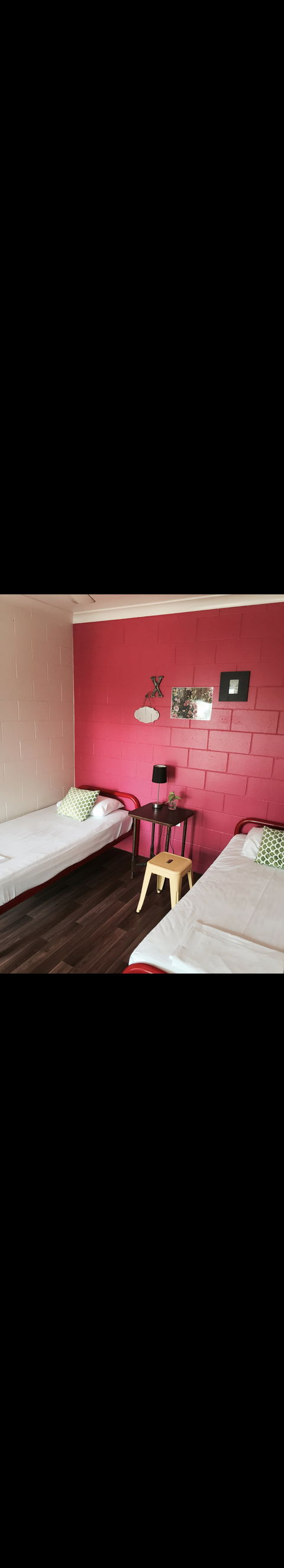 Adventurers Backpackers Resort - New Castle Holiday 0