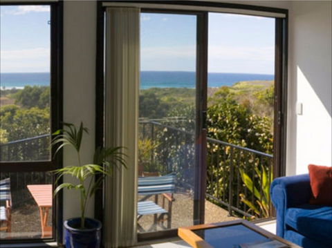 Beachfront Apartments Narooma - New Castle Holiday 2
