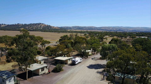 Beautiful Valley Caravan Park - New Castle Holiday 2