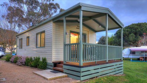 Beechworth Lake Sambell Caravan Park - New Castle Holiday 1