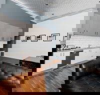 Bespoke on Main - New Castle Holiday