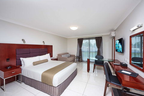 Best Western Casula Motor Inn - New Castle Holiday 1