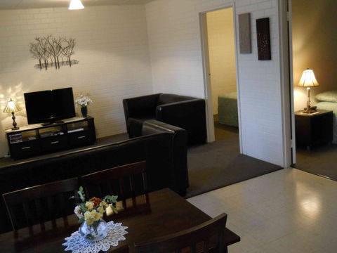 BJs Short Stay Apartments - New Castle Holiday 0