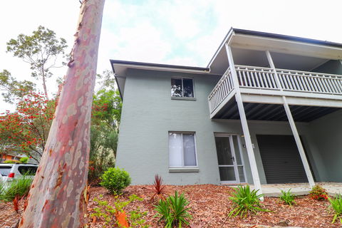 Blackbutt Family Loft Townhouse - New Castle Holiday 0