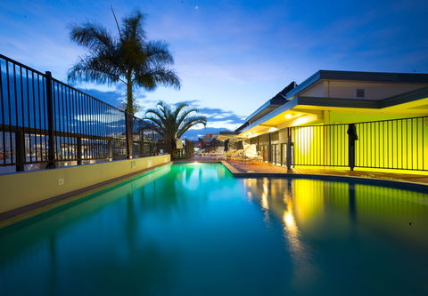 Brisbane City YHA - New Castle Holiday 0