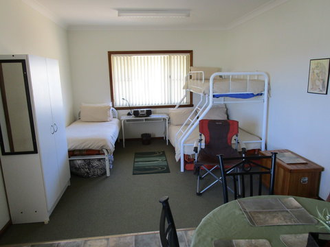 Caddy Shack Dunedoo - New Castle Holiday 2