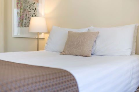 Club Motel And Apartments - New Castle Holiday 1