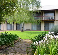 Coonawarra Motor Lodge - New Castle Holiday