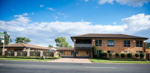Cousins Motor Inn - New Castle Holiday 0