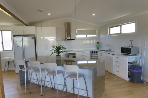 Cozzys Condo Luxury Beach House - New Castle Holiday 2