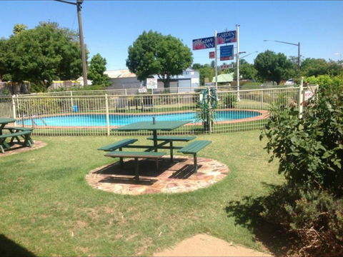 Garden Court Motor Inn - New Castle Holiday 0