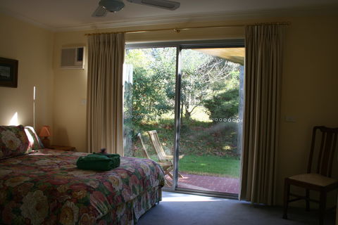 Goldsmith's In The Forest - New Castle Holiday 1
