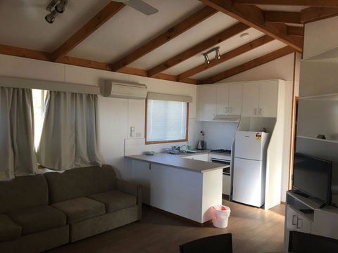 Harden Caravan Park - New Castle Holiday 1