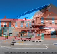 Holgate Hotel - New Castle Holiday