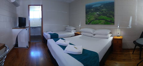 Kew Motel - New Castle Holiday 2