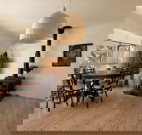 Kirby's Berrara Beach House - New Castle Holiday