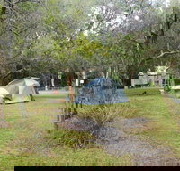 Kylies Hut walk-in campground - New Castle Holiday