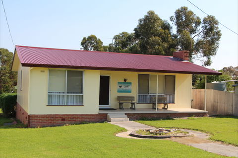Lady Barron Cottage - New Castle Holiday 0
