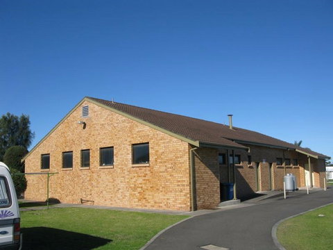 Lake Windemere Caravan Park - New Castle Holiday 2