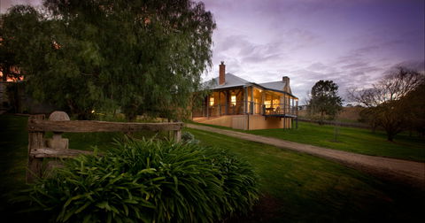 Longview Vineyard Accommodation - New Castle Holiday 0