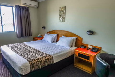 Mackay Resort Motel - New Castle Holiday 2