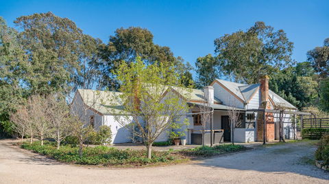 McLaren Vale Getaways - New Castle Holiday 0