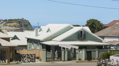 Merewether Beach House B And B - New Castle Holiday 0