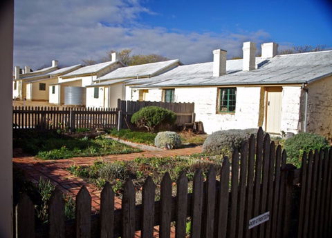Paxton Square Cottages - New Castle Holiday 1