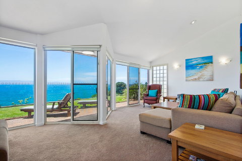 Penguin Head Retreat - New Castle Holiday 0