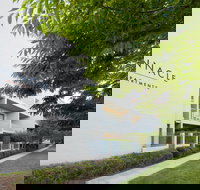 Pinnacle Apartments - New Castle Holiday