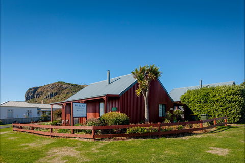Pol And Pen Holiday Cottages - New Castle Holiday 0