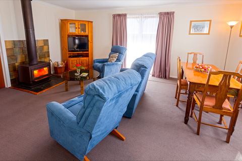 Pol And Pen Holiday Cottages - New Castle Holiday 1