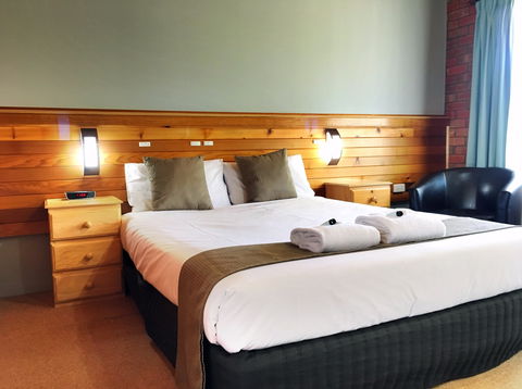 Port Campbell Motor Inn - New Castle Holiday 1
