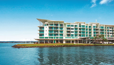 Ramada Hotel & Suites Ballina - New Castle Holiday 2