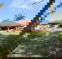 Ray of Sunshine-Waterfront Reserve - New Castle Holiday