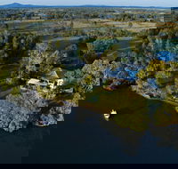 Riverside Holiday Retreat Yamba - New Castle Holiday